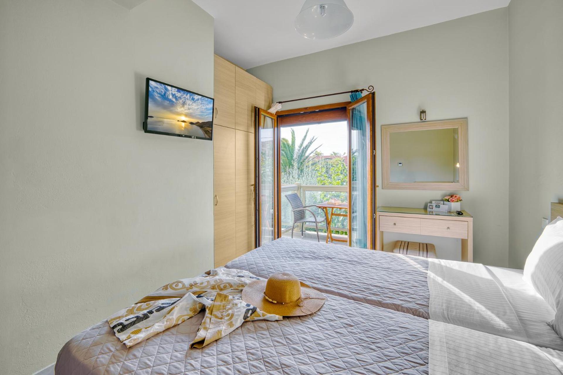 Platy Beach Hotel Bagian luar foto